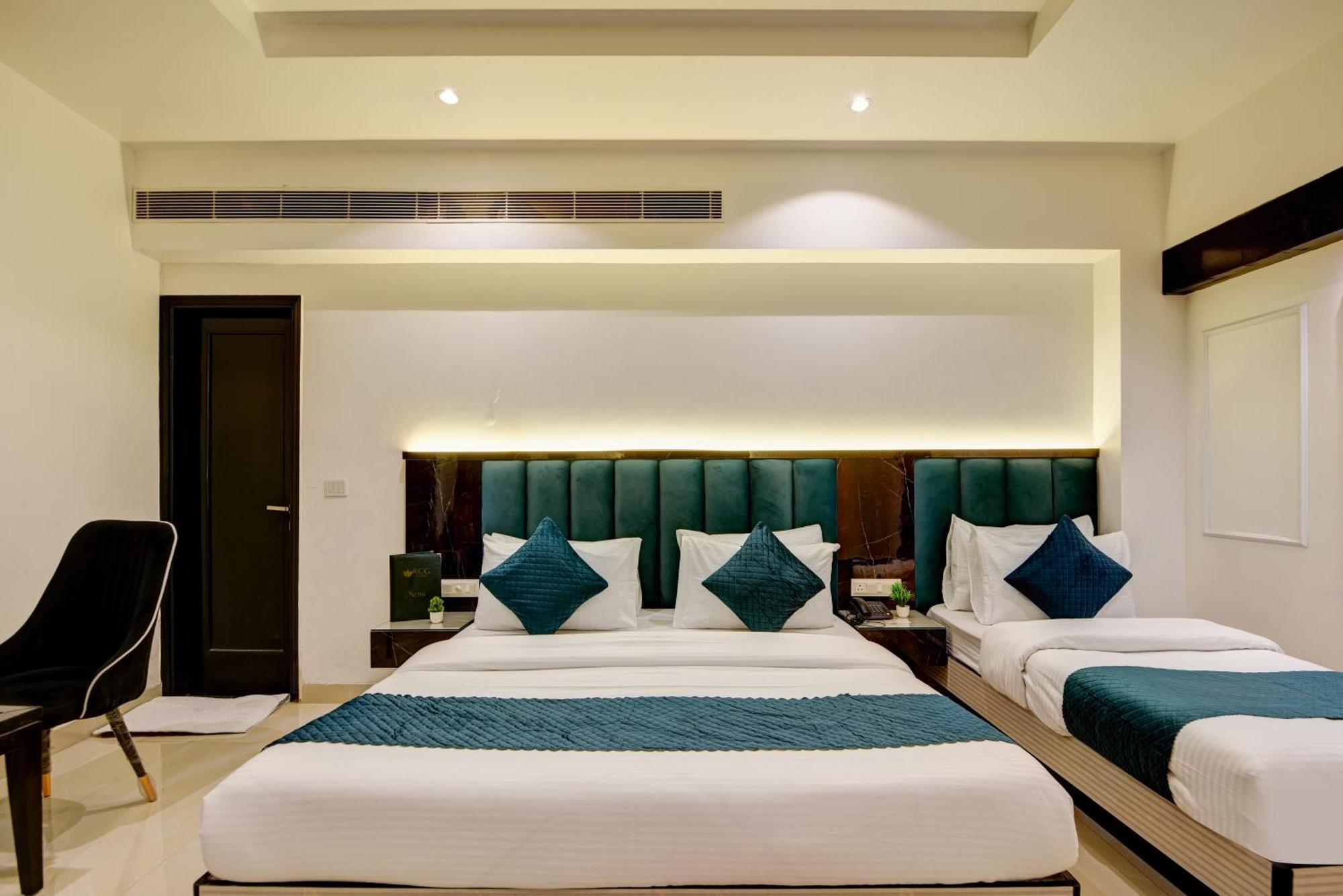 Hotel Krishna - By Rcg Hotels, Centrally Located, New Delhi Ngoại thất bức ảnh